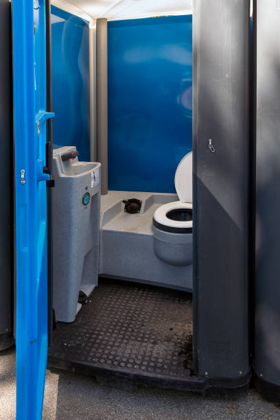 Best Porta potty delivery and setup  in High Point, FL